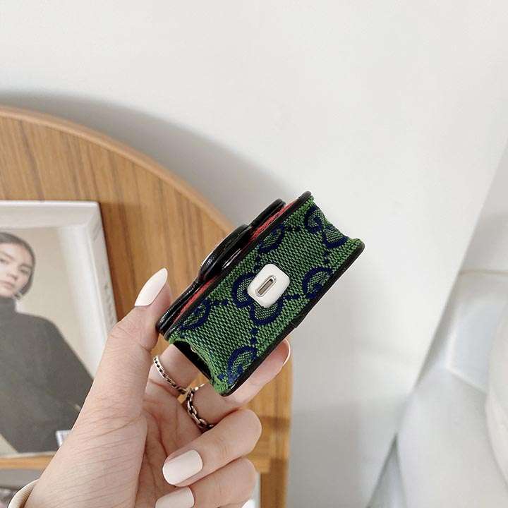 大人気 Gucci 高品質 Bluetooth Case レザー 革製 ブランド 公式サイトから1 1 金具ロゴ付き イヤホン収納ケース 芸能人愛用 Airpods ケース グッチ 欧米風 刺繍 ペンダント付き 売れ筋 ロゴ付き エアポッドプロ カバー